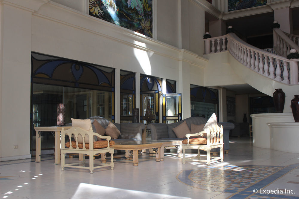 Club Morocco Resort And Country Club Subic Exterior foto